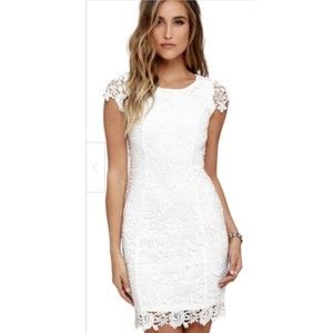 Lulu's Romance Language White Lace Lined Dress Cap Sleeves Backless S